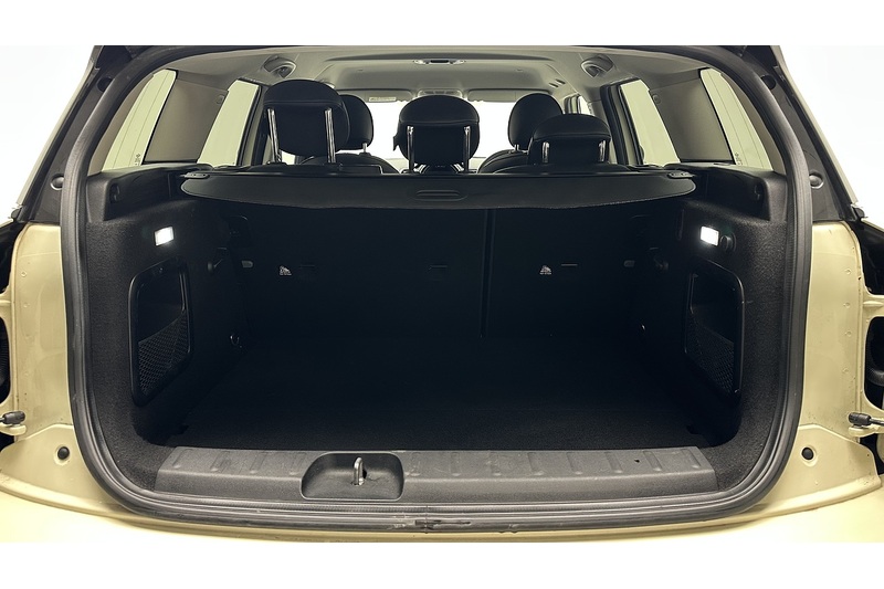 MINI Clubman Cooper Exclusive - U1920