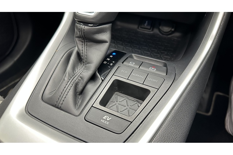 Toyota RAV4 VVT-h Excel - U1921