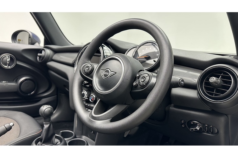 MINI Convertible Cooper Classic - U1927