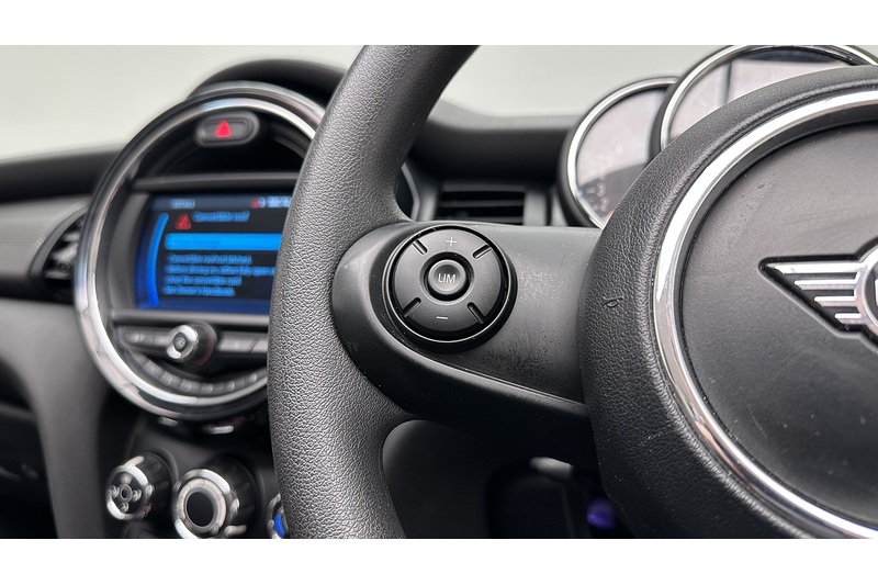 MINI Convertible Cooper Classic - U1927