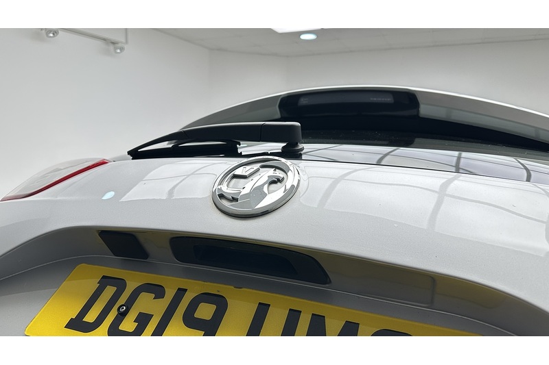 Vauxhall Crossland X SE - U1934