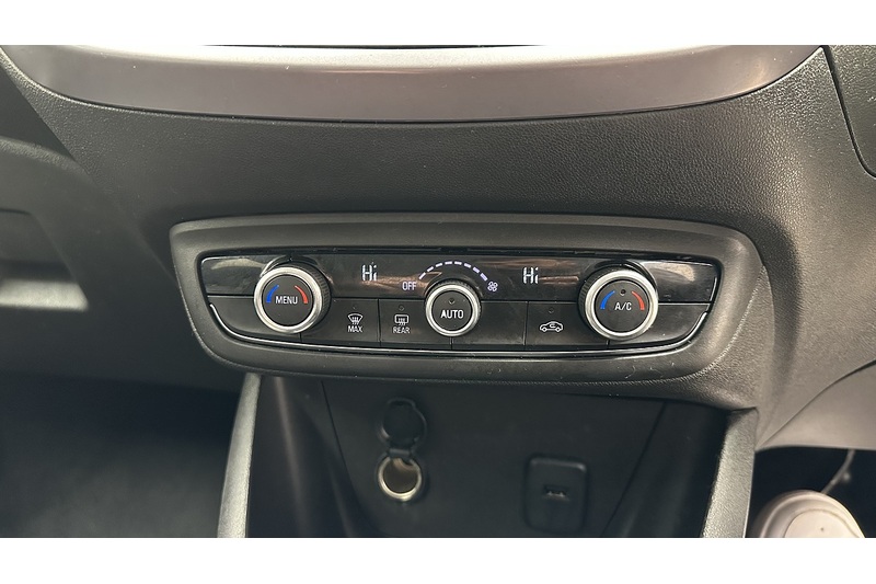 Vauxhall Crossland X SE - U1934