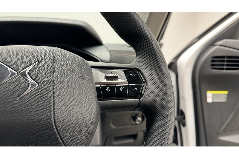 DS AUTOMOBILES DS 3 E-TENSE Performance Line - U1938