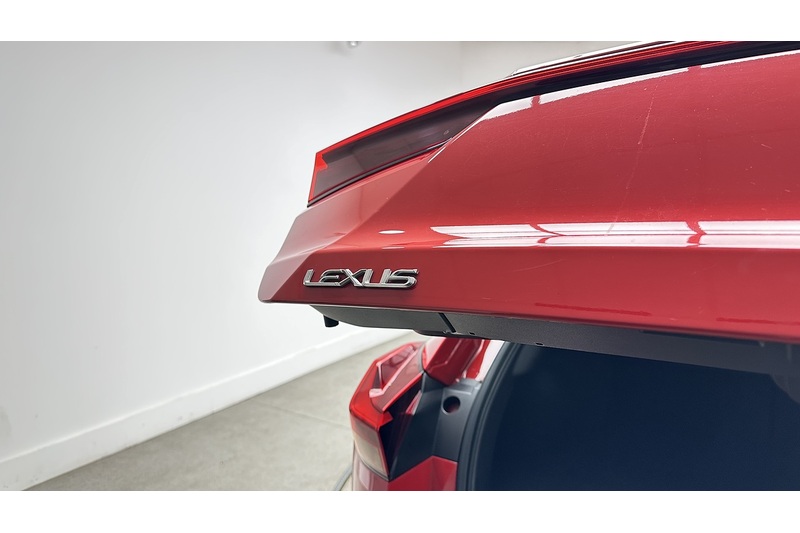 Lexus UX 250h - U194