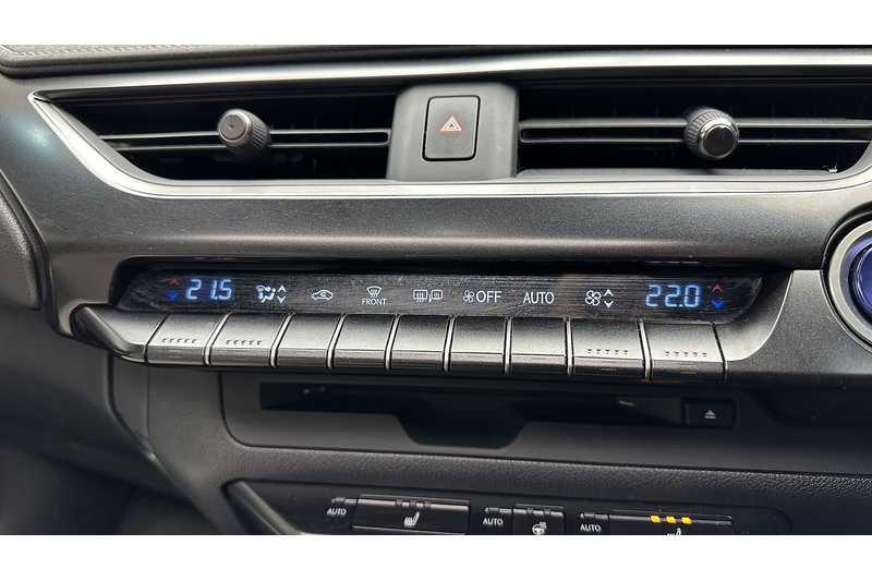 Lexus UX 250h - U194