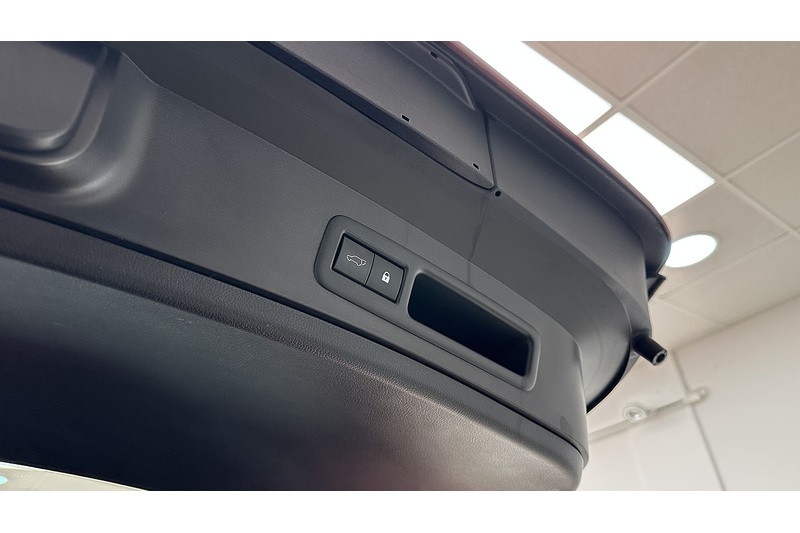 Lexus UX 250h - U194