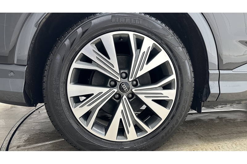 Audi Q4 e-tron Sport - U1943