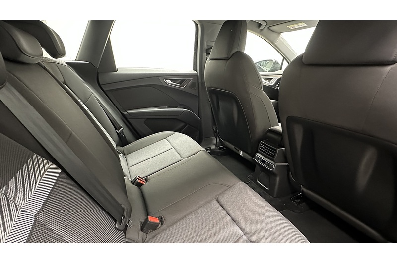 Audi Q4 e-tron Sport - U1943