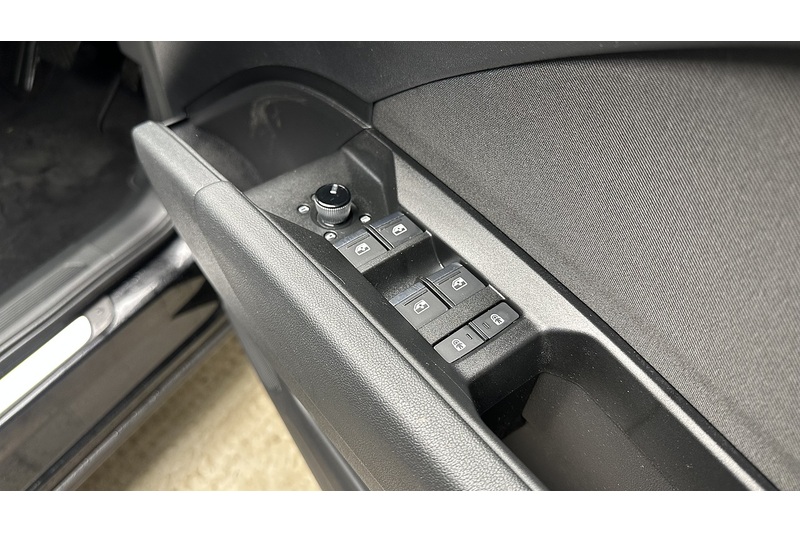 Audi Q4 e-tron Sport - U1943