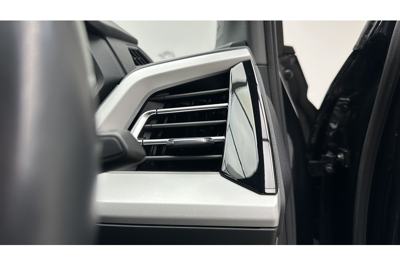 Audi Q4 e-tron Sport - U1943