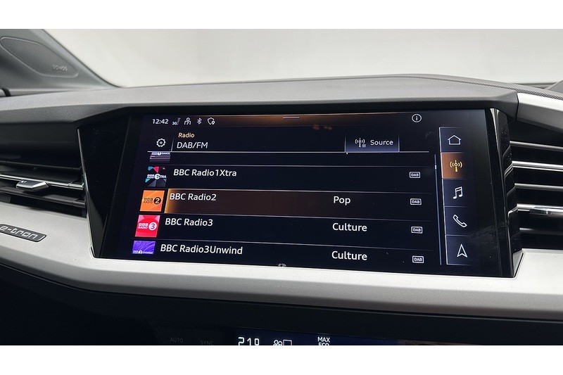 Audi Q4 e-tron Sport - U1943