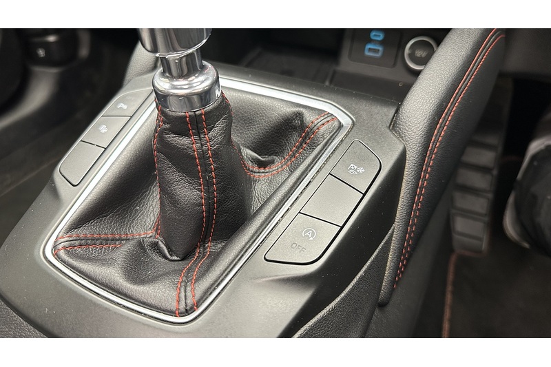 Ford Kuga T EcoBoost ST-Line X - U1946