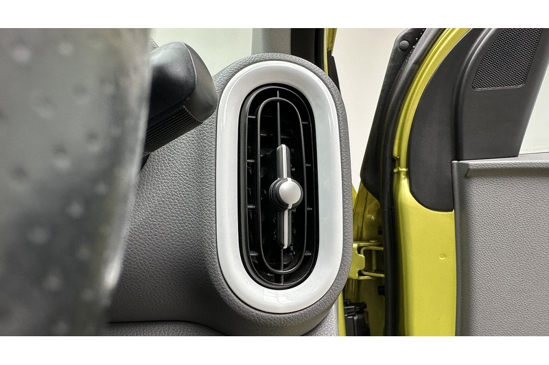 Kia Picanto X-Line S - U1947