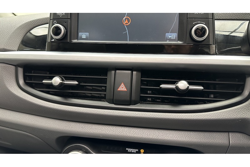 Kia Picanto X-Line S - U1947