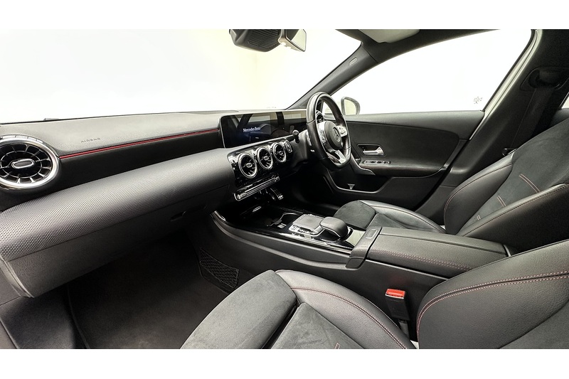 Mercedes-Benz A Class A180d AMG Line - U1948