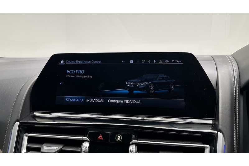 BMW 8 Series M850i V8 - U1955