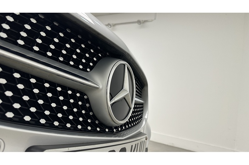 Mercedes-Benz C Class C300d AMG Line - U1957