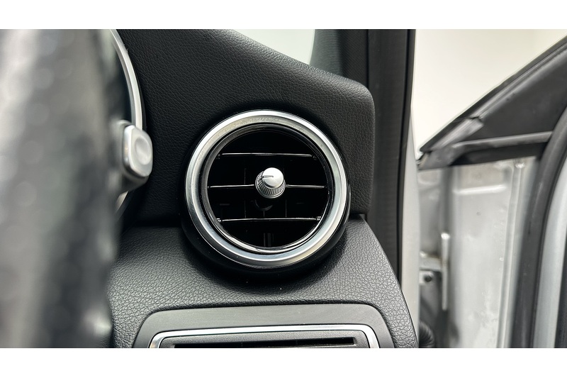 Mercedes-Benz C Class C300d AMG Line - U1957