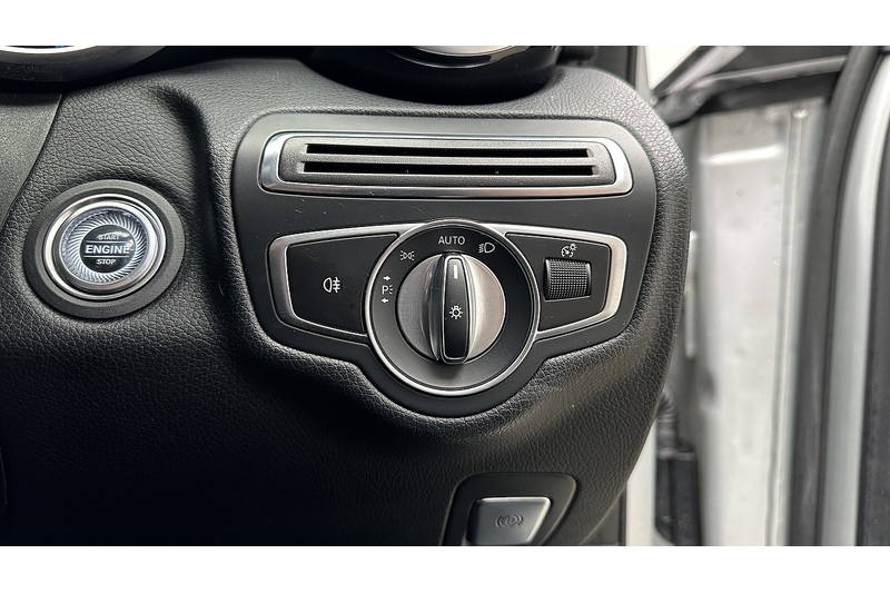 Mercedes-Benz C Class C300d AMG Line - U1957