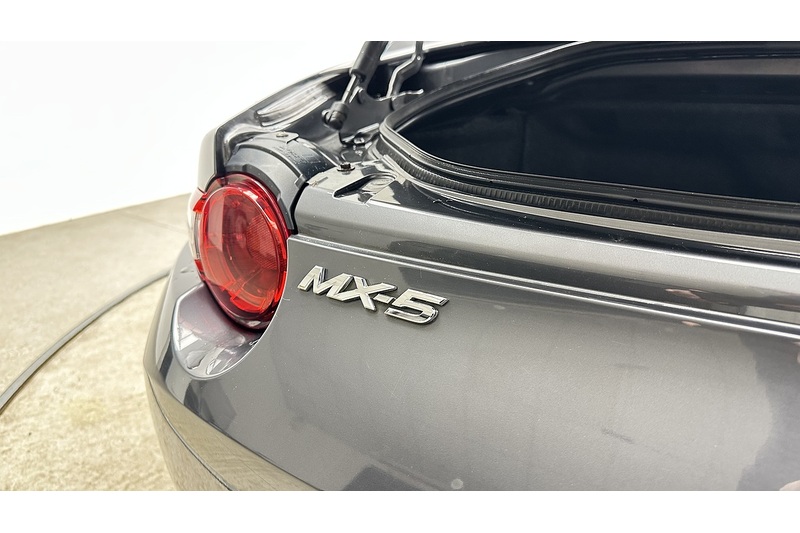 Mazda MX-5 RF SKYACTIV-G SE-L Nav - U1959