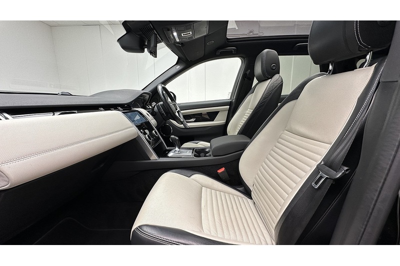 Land Rover Discovery Sport P300e Urban Edition - U1976