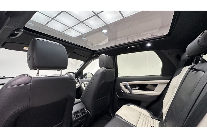 Land Rover Discovery Sport P300e Urban Edition - U1976
