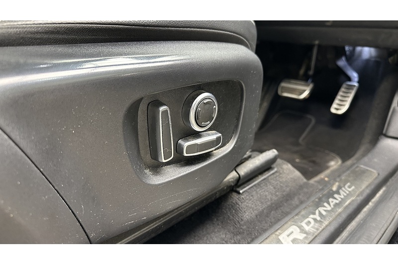 Land Rover Discovery Sport P300e Urban Edition - U1976