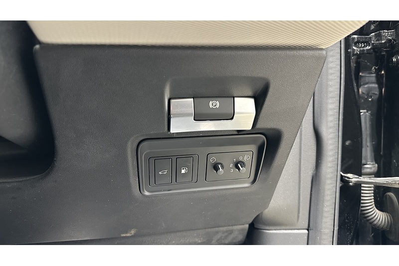 Land Rover Discovery Sport P300e Urban Edition - U1976