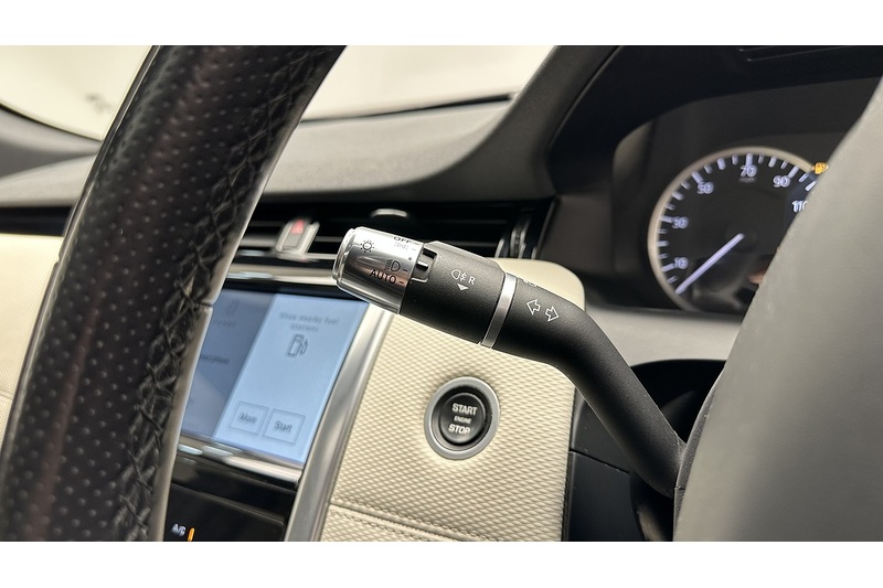 Land Rover Discovery Sport P300e Urban Edition - U1976