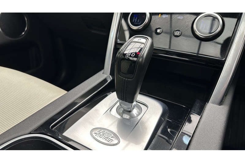 Land Rover Discovery Sport P300e Urban Edition - U1976