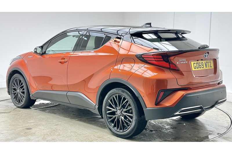 Toyota C-HR VVT-h Orange Edition - U1977