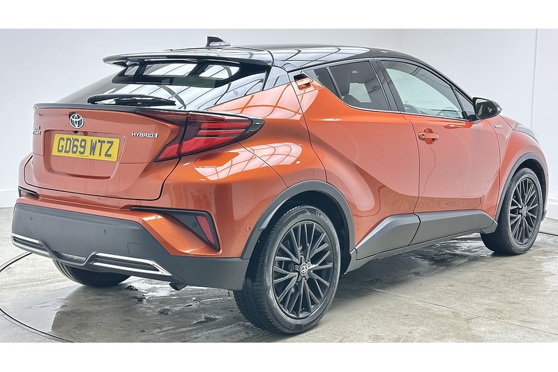 Toyota C-HR VVT-h Orange Edition - U1977