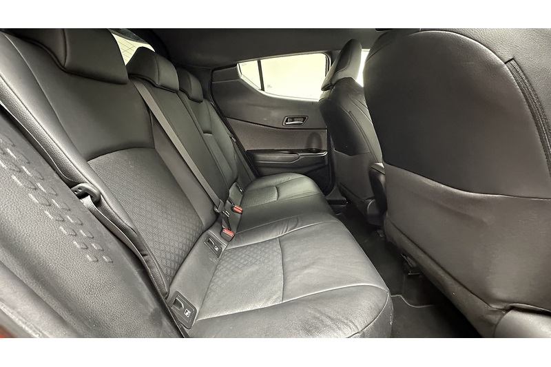 Toyota C-HR VVT-h Orange Edition - U1977