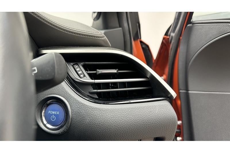 Toyota C-HR VVT-h Orange Edition - U1977