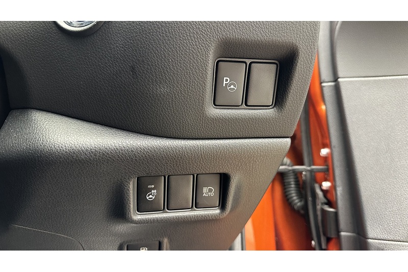 Toyota C-HR VVT-h Orange Edition - U1977