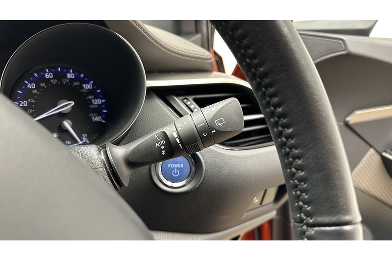 Toyota C-HR VVT-h Orange Edition - U1977