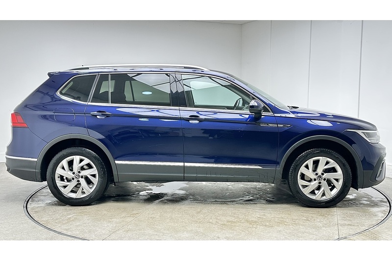 Volkswagen Tiguan Allspace TSI Life - U2000