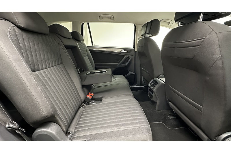 Volkswagen Tiguan Allspace TSI Life - U2000