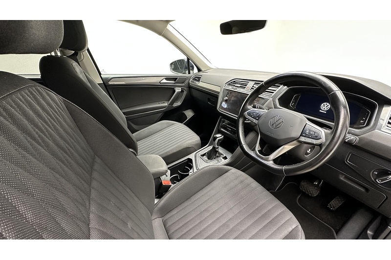 Volkswagen Tiguan Allspace TSI Life - U2000