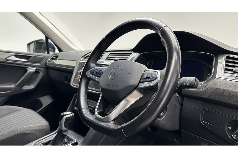 Volkswagen Tiguan Allspace TSI Life - U2000