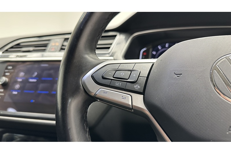 Volkswagen Tiguan Allspace TSI Life - U2000