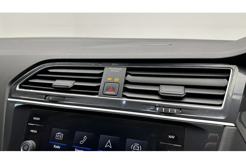 Volkswagen Tiguan Allspace TSI Life - U2000