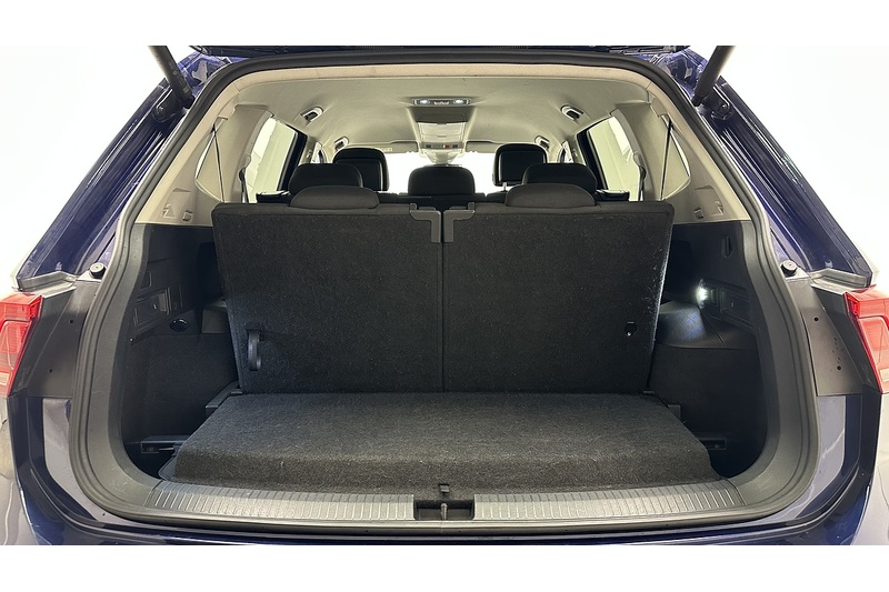 Volkswagen Tiguan Allspace TSI Life - U2000