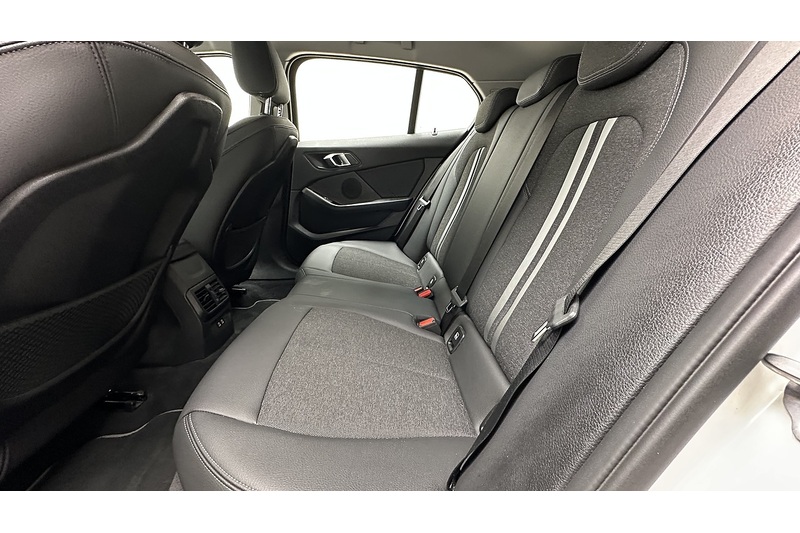 BMW 1 Series 118i Sport - U2014