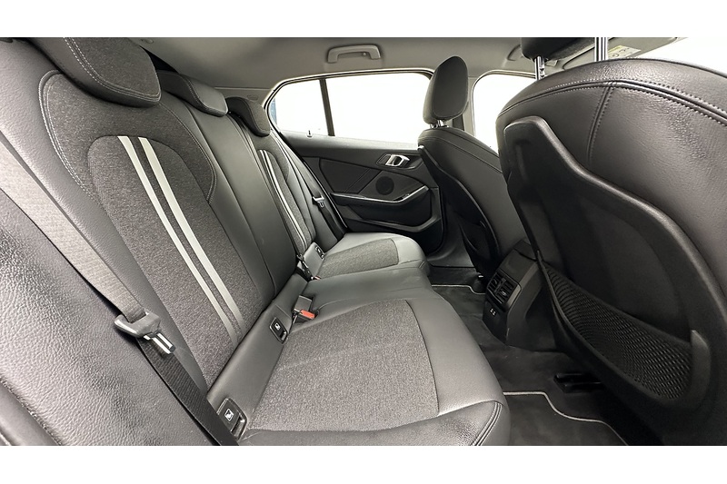 BMW 1 Series 118i Sport - U2014