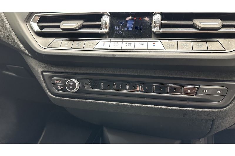 BMW 1 Series 118i Sport - U2014