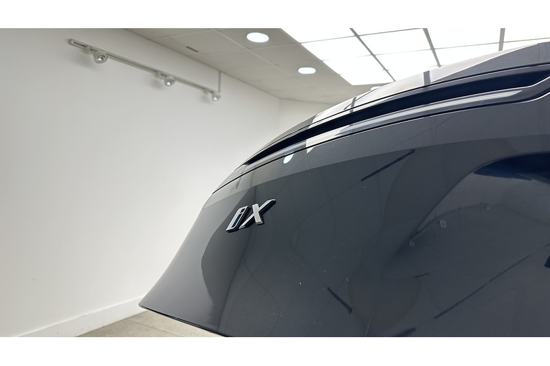 BMW iX 50 M Sport Edition - U2016