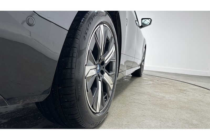 BMW iX 50 M Sport Edition - U2016