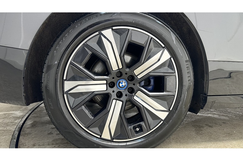 BMW iX 50 M Sport Edition - U2016