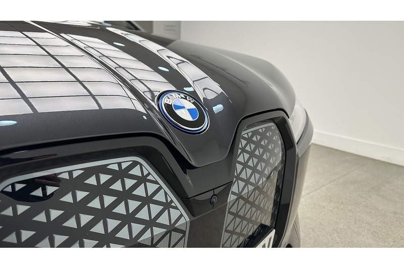 BMW iX 50 M Sport Edition - U2016